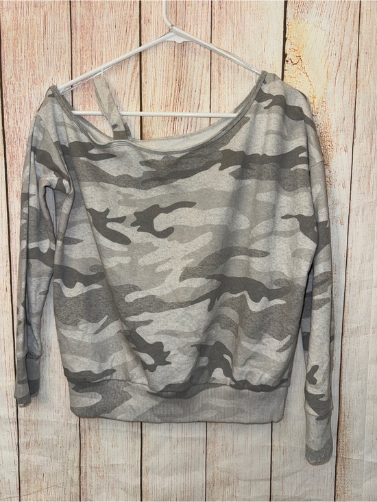 Aeropostale Tops - Aeropostale Gray Camo Off-Shoulder Sweatshirt Sz M